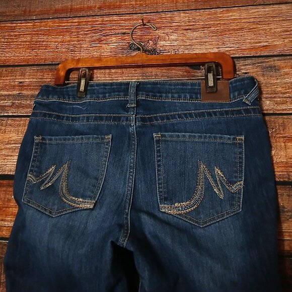 Maurices Jeans Size 12 Short Boot Cut Mid Rise Blue Denim Stretch - Picture 5 of 9